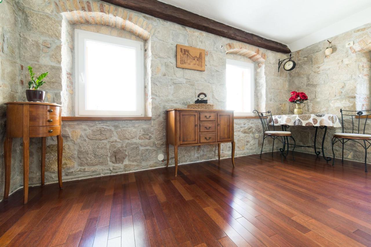 Guesthouse Mirula Сплит Экстерьер фото