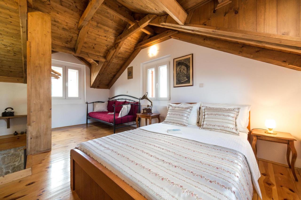 Guesthouse Mirula Сплит Экстерьер фото