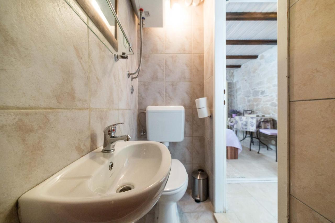 Guesthouse Mirula Сплит Экстерьер фото