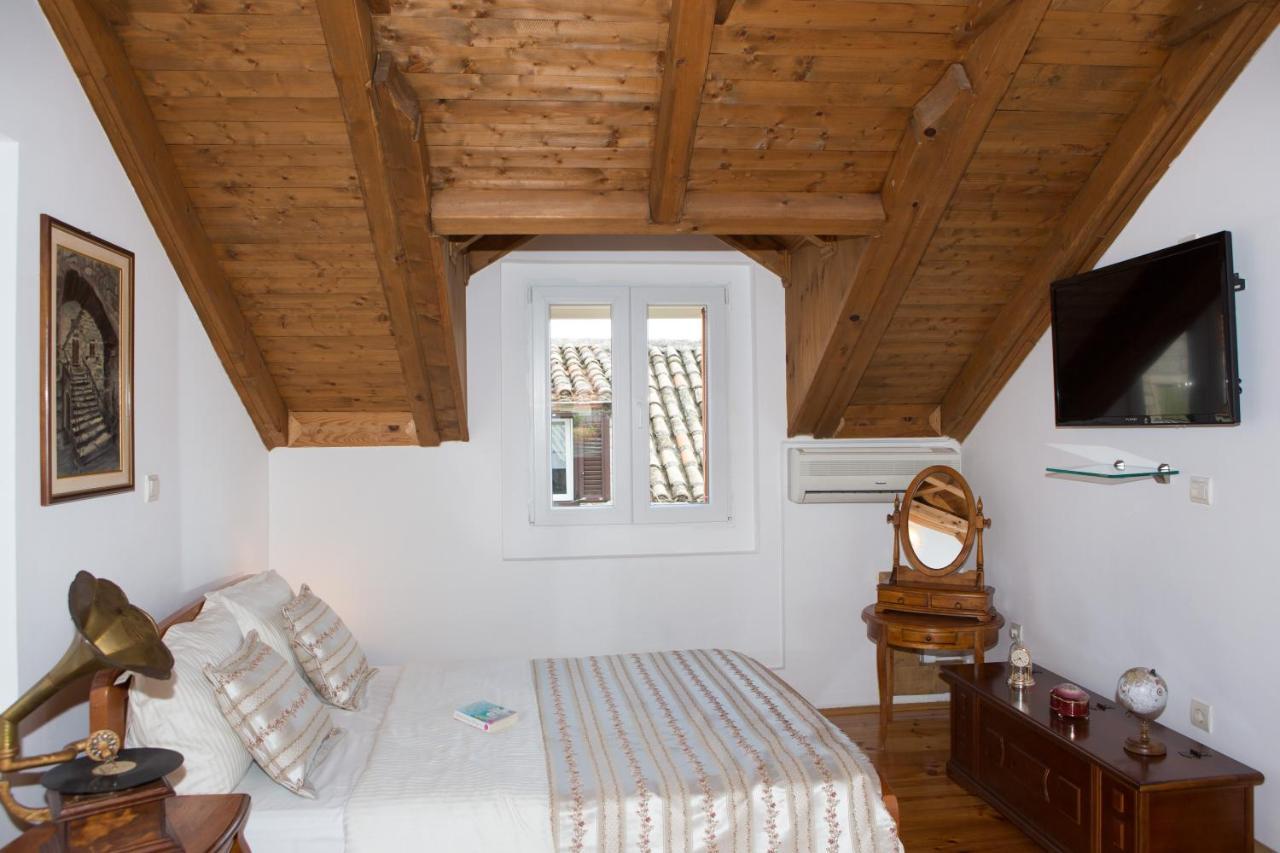 Guesthouse Mirula Сплит Экстерьер фото